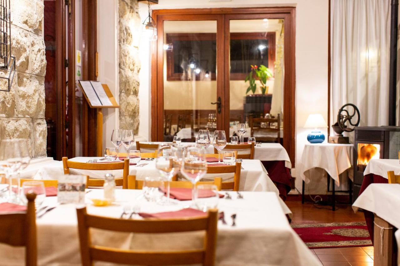 Hotel Ristorante Il Caminetto Diano Marina Eksteriør billede