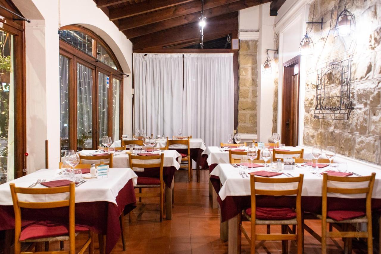 Hotel Ristorante Il Caminetto Diano Marina Eksteriør billede